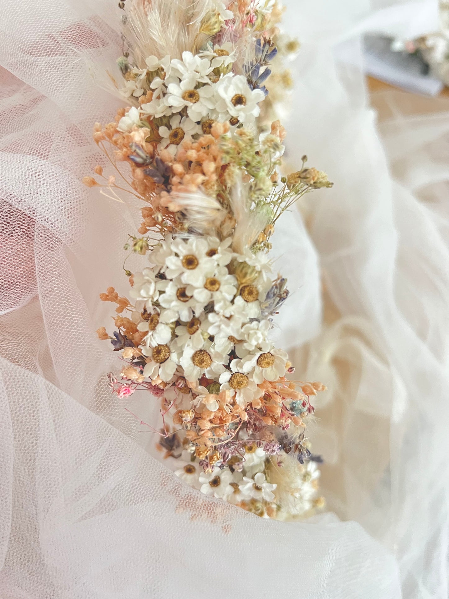Dried Flower Crown for Wedding, Boho Bridal Headband, Pastel Flower Headpiece with Daisies