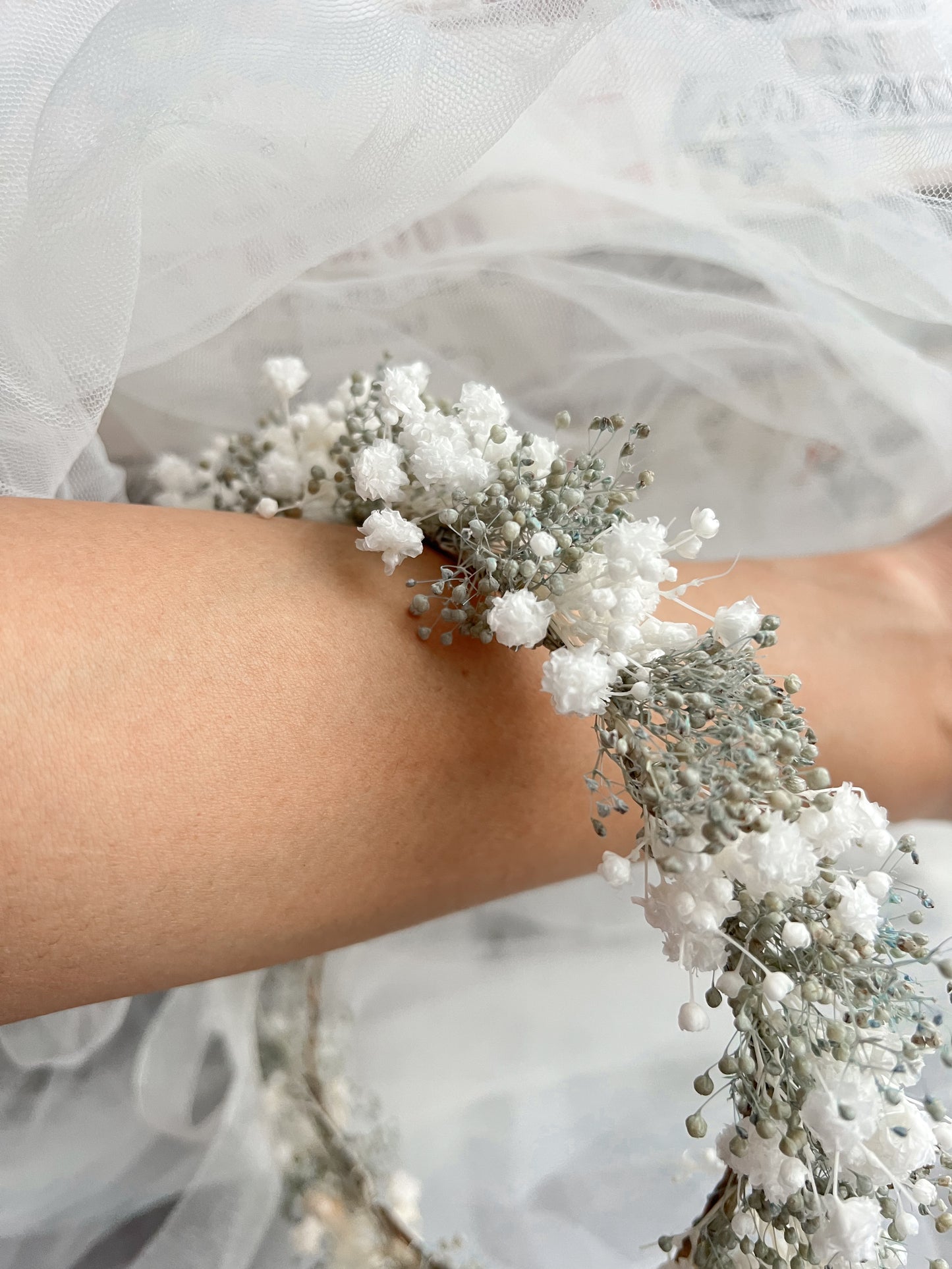 Preserved Gypsophila Headband White and Pale Blue Tiny Flower Crown and Wedding Flowers Set with Boutonniere, Babys Breath Hair Pins