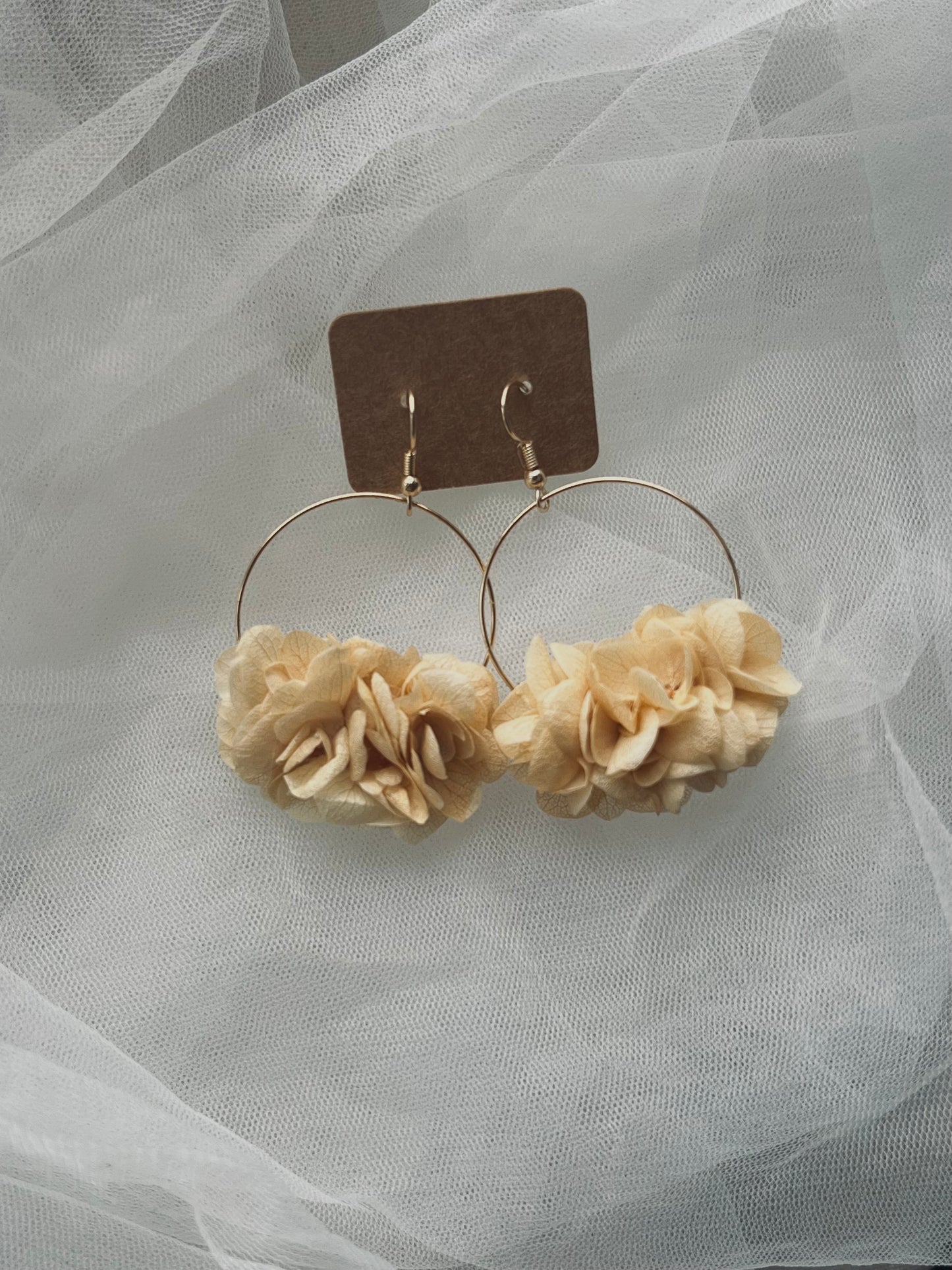 14K Gold Plated Hydrangea Earring in Cream / Champagne