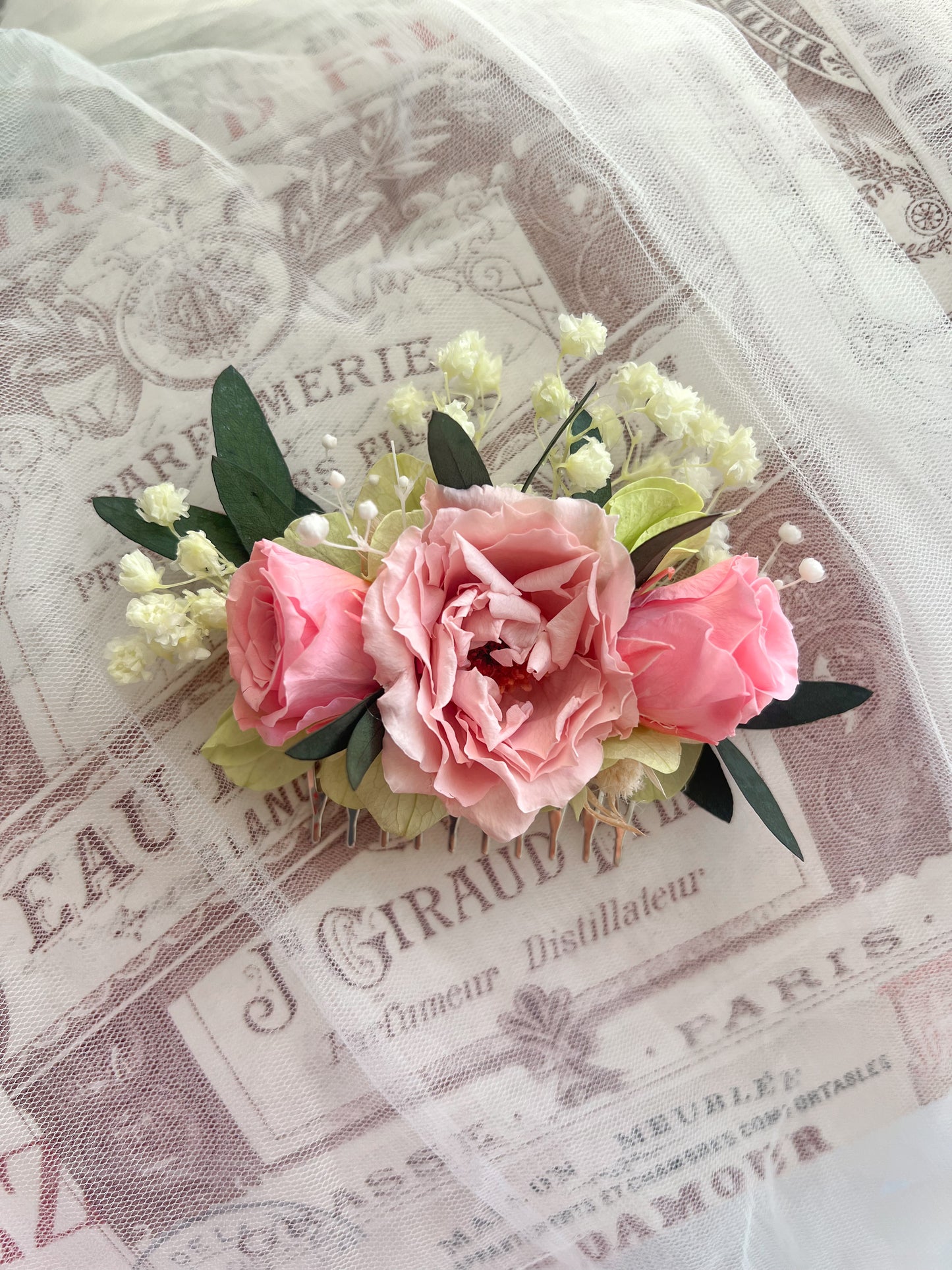 Bright Pink and Green Preserved Flower Hair Comb for Bride, Garden Wedding Floral Headpiece with French Roses and Eucalyptus