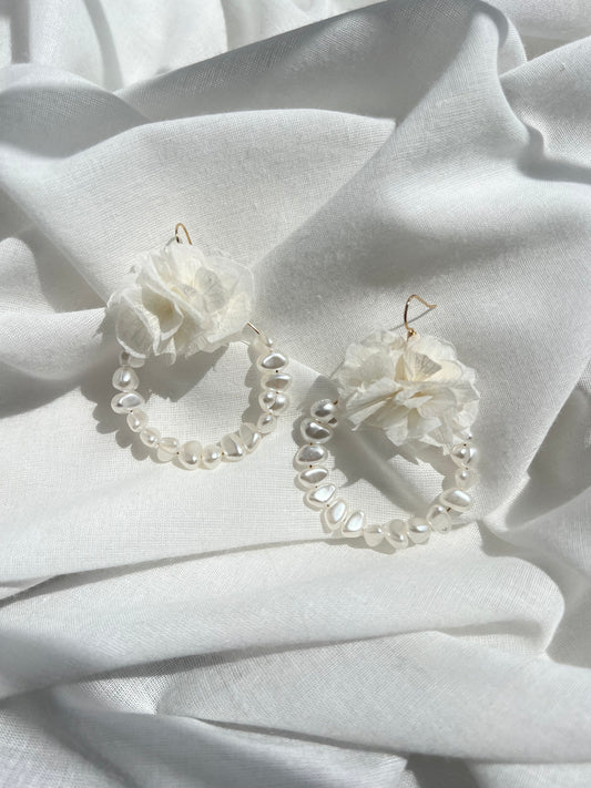 Pearl Earrings for Bride, Preserved Hydrangea Wedding Jewellery, Boho Bridal Shower Gift, Gold Plated Floral Earrings