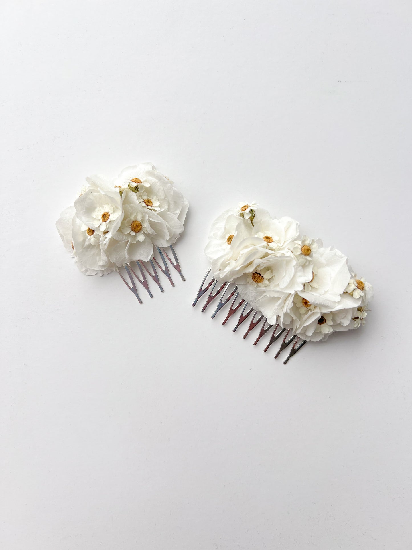 Dried Daisy Headpiece for Wedding with Preserved Hydrangeas