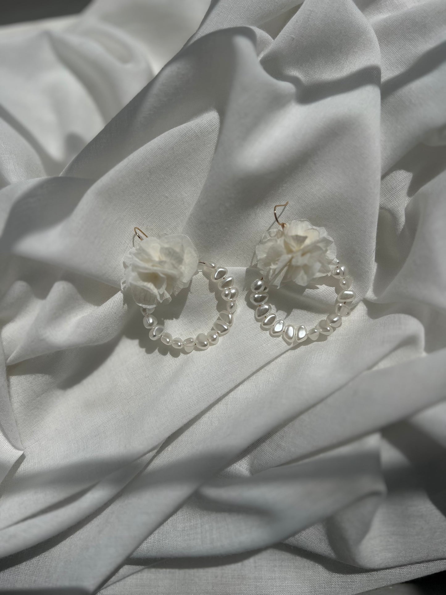 Pearl Earrings for Bride, Preserved Hydrangea Wedding Jewellery, Boho Bridal Shower Gift, Gold Plated Floral Earrings