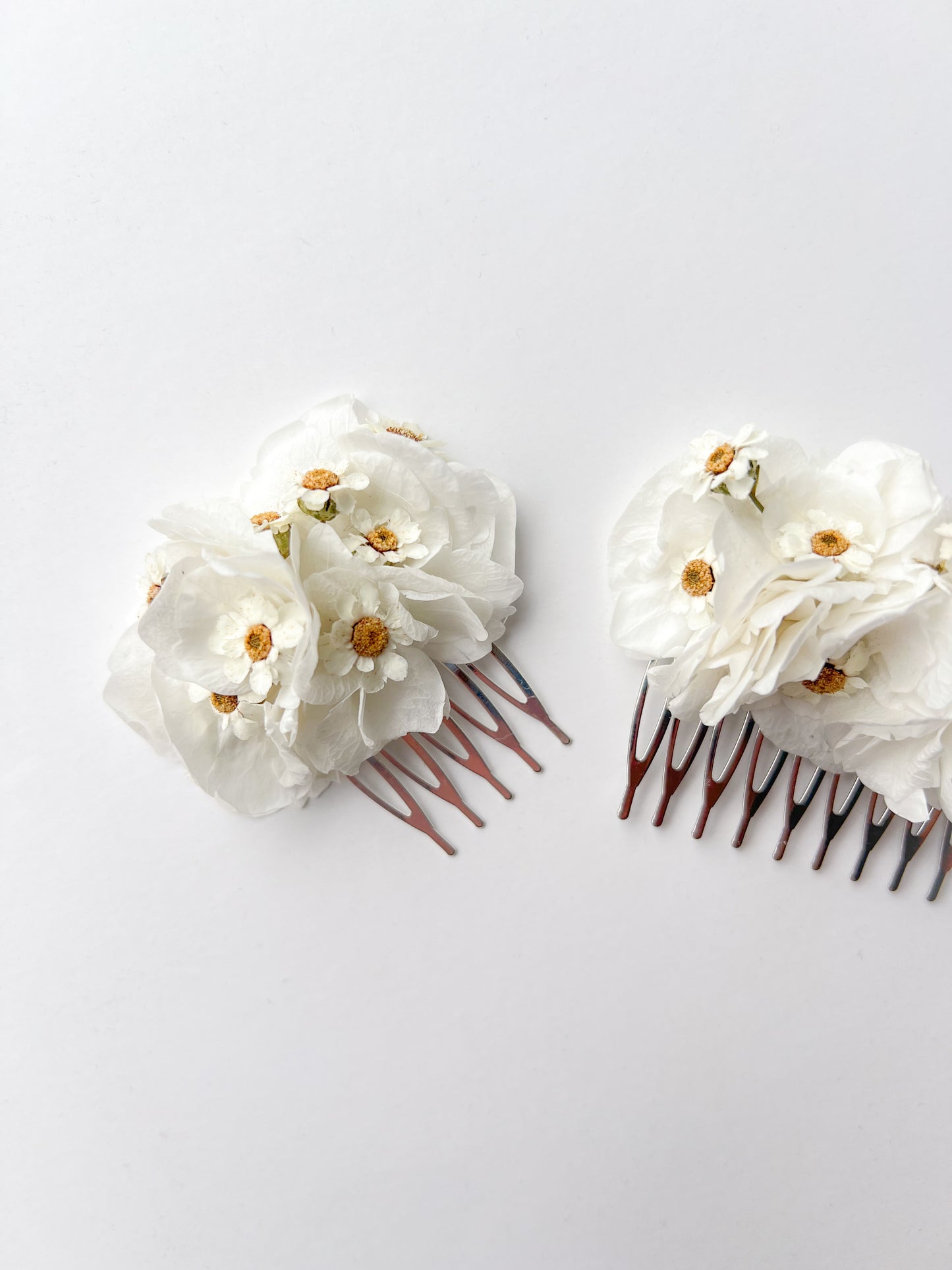 Dried Daisy Headpiece for Wedding with Preserved Hydrangeas
