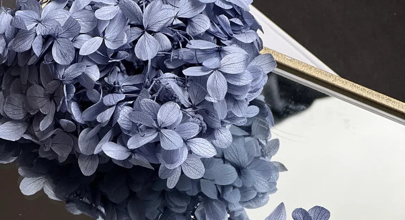 Pale Dusty Blue Dried Flower Comb, Prom Wedding Hair Accessories, Everlasting Flower Hair Piece Blue Floral Hair Piece, Bridesmaids Gift