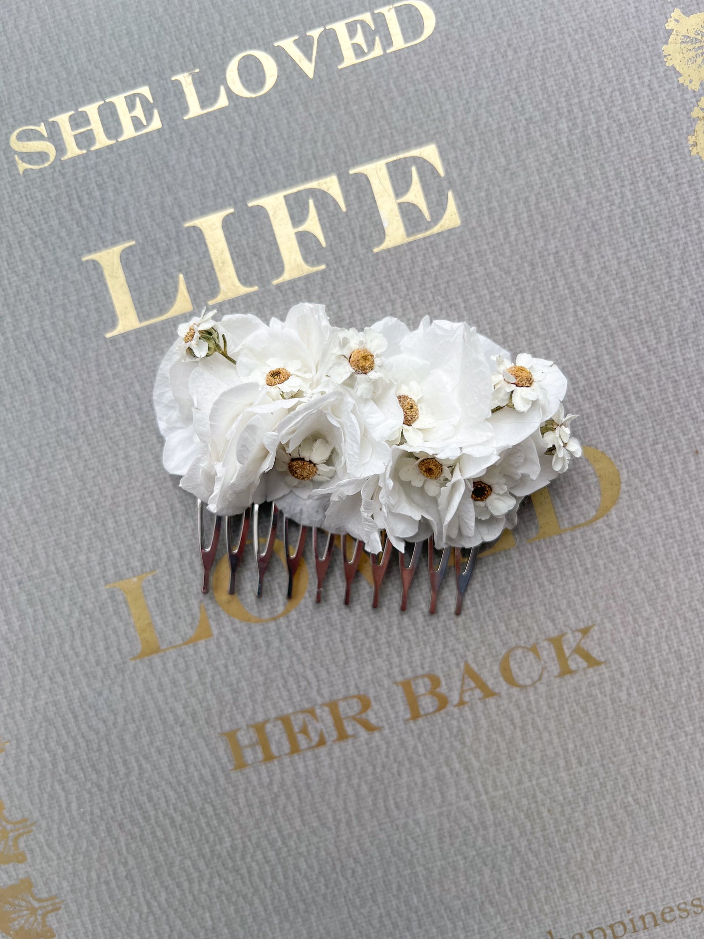 Dried Daisy Headpiece for Wedding with Preserved Hydrangeas